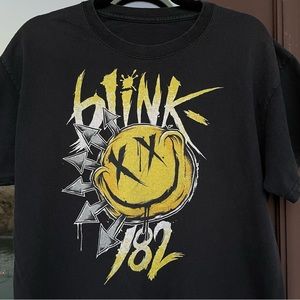 Blink-182 Yellow Smiley Dead Face Tee M